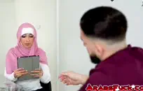 لعق بعقب كبيرة في سن المراهقة ، مارس الجنس ونائب الرئيس في فمها.