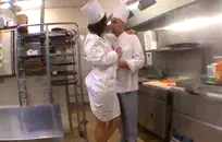 العمة كاثي يحصل لها الحمار مارس الجنس من قبل الديك ضخمة.