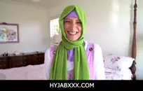 فاتنة شقراء الساخنة الملاعين وتمتص الديك سميكة ضخمة في العربدة المتشددين.