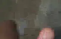 رجل منفردا يلعب مع نفسه حتى هو cums.