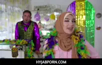 خطوة شقية أختي يلعق سراويل الآباء ثم الملاعين إلى النشوة الجنسية.