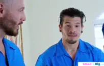 الاستمناء الذكور منفرد في جوارب ونائب الرئيس مع اثنين من قضبان اصطناعية.