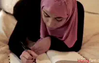 انها تحبها في المؤخرة كثيرا.